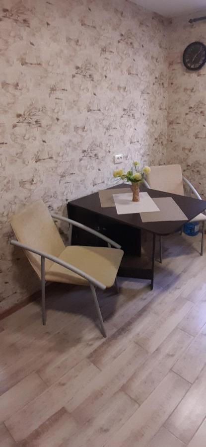 Apartment 30 M2 On Sergei Esenin 11 Jarkov Exterior foto